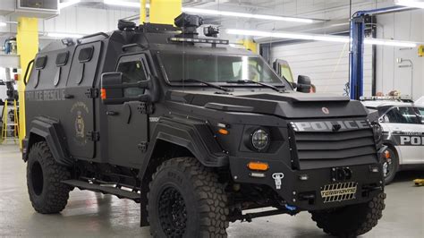 Winnipeg police show off new armoured vehicle - Manitoba - CBC News