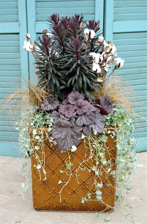 Custom Plant Containers Raleigh NC | Flower Pots | Hanging Baskets