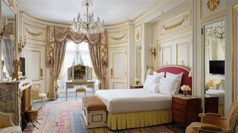 Rooms and Suites at The Ritz London : The Leading Hotels of the World