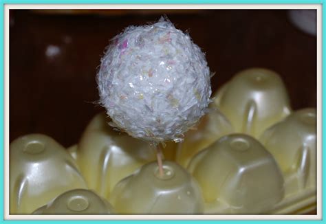 How To Make Snowballs: An Easy Christmas Craft! ⋆ That One Mom