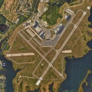 Groton–New London Airport in Groton, CT - Virtual Globetrotting