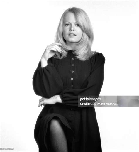 Portrait of actress Sally Struthers who plays Gloria Stivic on the... News Photo - Getty Images