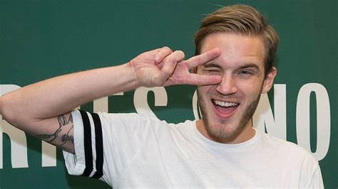 PewDiePie signs exclusive live-streaming deal with YouTube - BBC News