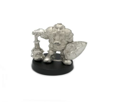 Dwarf Paladin Miniature Figure for 28mm Table top Wargames - Made in ...