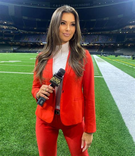 Aileen Hnatiuk looks sensational in glam outfit as NFL reporter is called 'hottest person in ...