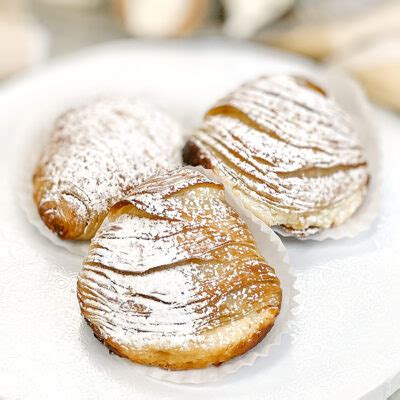 Sfogliatelle - Pastries by Randolph