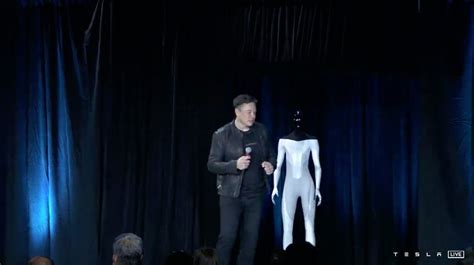 Guy In Robot Suit Dances Sexily Onstage: "The Tesla Bot is an example of Musk's showmanship ...