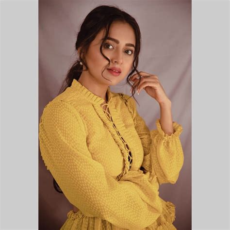 Tejasswi Prakash Age, Height, Weight, Affairs, Biography, and More ...