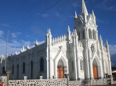 Iglesia de San Isidro de Heredia, Costa Rica | Costa rica, Barcelona cathedral, Travel