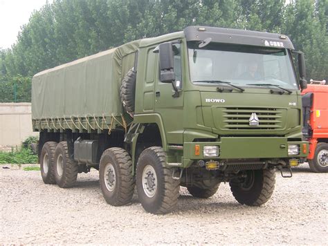Military 8 x 8 290 / 371 / 336 /420hp Heavy Cargo Trucks With EURO III Emission Standard for ...