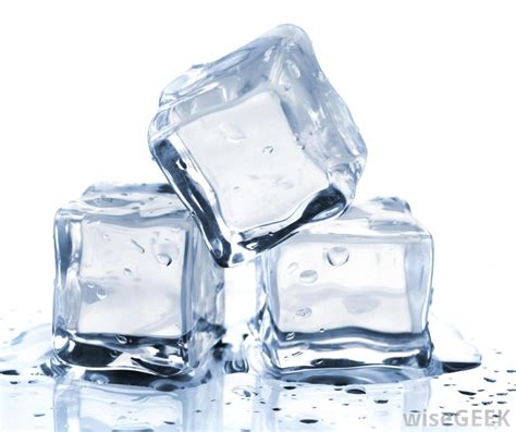 Crystal Clear Ice cubes - Musely