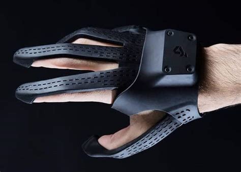 Plexus VR Gloves - we may soon feel our way around in VR- Digital Bodies