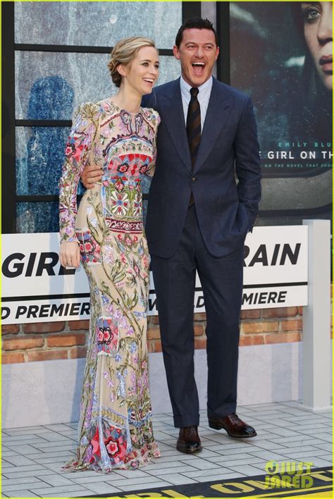 Emily Blunt & Luke Evans Premiere 'Girl on the Train' in London: Photo 3765565 | Emily Blunt ...