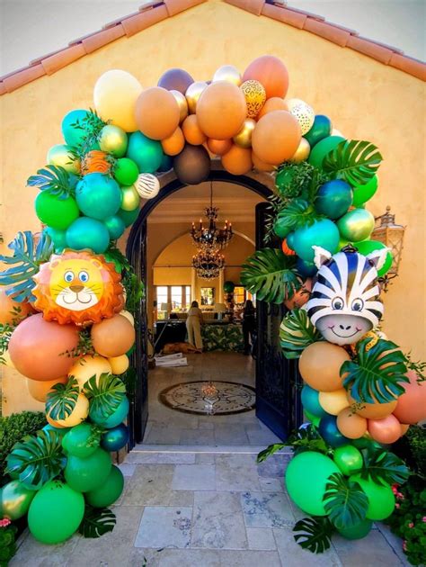 Safari Theme Birthday Party, Jungle Theme Parties, Baby Boy 1st ...