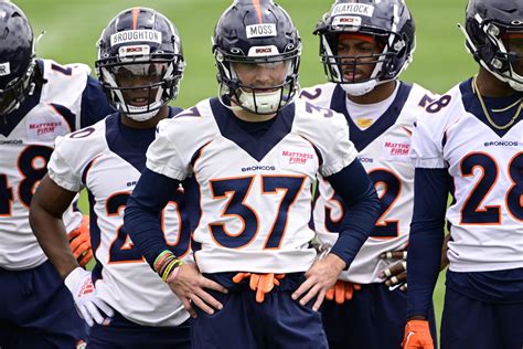 Denver Broncos news: 3 main questions heading into the 2023 season - Mile High Report