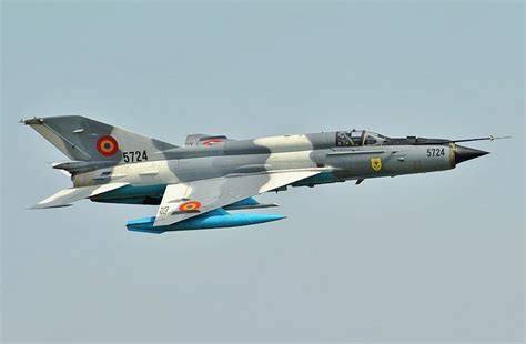 Fuerza Aérea Rumanía retira sus últimos cazas soviéticos MiG-21 LanceR - Noticias Defensa ...