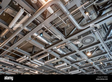 Industrial ceiling hi-res stock photography and images - Alamy