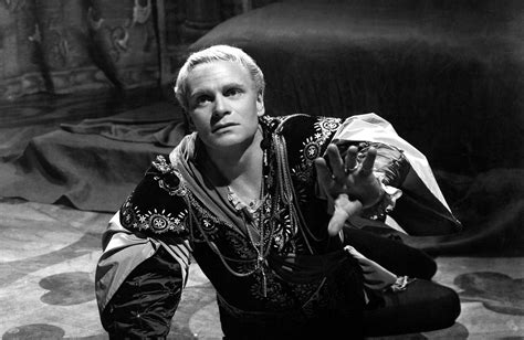 Hamlet (1948) - Murder Most Foul - Turner Classic Movies