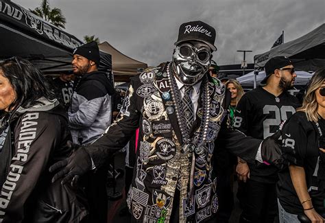 Raider Nation up close: Photos of the NFL’s most intmidating fans ...