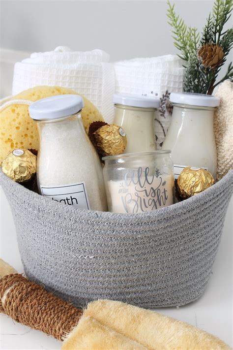 DIY Spa Gift Basket - Holiday Gifts with Cricut Joy - Clean and Scentsible