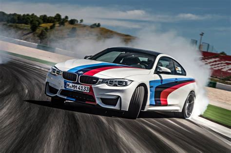 2015 BMW M4 in spectacular drifting fashion – PerformanceDrive