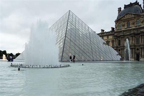 AD Classics: Le Grand Louvre / I.M. Pei | ArchDaily