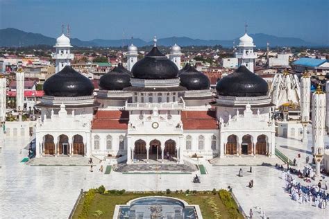 Kerajaan Aceh: Raja-raja, Puncak Kejayaan, Keruntuhan, dan Peninggalan ...