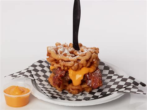 Funnel Cake Bacon Queso Burger Wins 2 Out Of 3 Big Tex Choice Awards ...