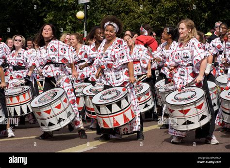 brasilian samba drummers parade drums large brazil Stock Photo - Alamy