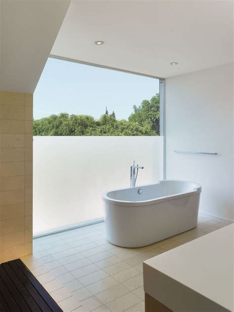 partially frosted window | Modern windows, Bathroom windows, Glass bathroom