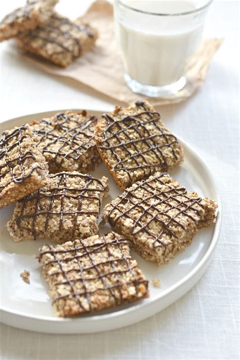 Homemade Oatmeal Breakfast Bars - Fork and Beans