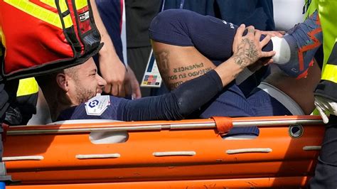 PSG provide Neymar injury update after forward goes off on stretcher in ...