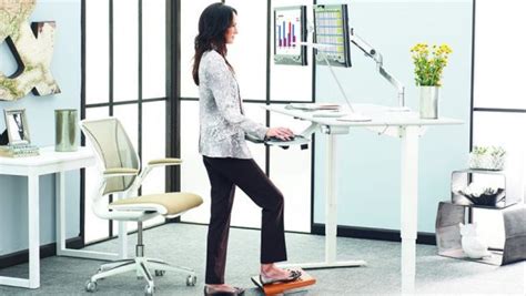 The Pros And Cons Of Sit-Standing Desks | Quills UK