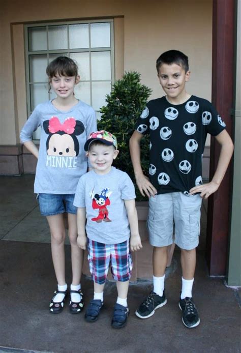 Best Disney Outfits for Kids - What to Wear in the Theme Parks