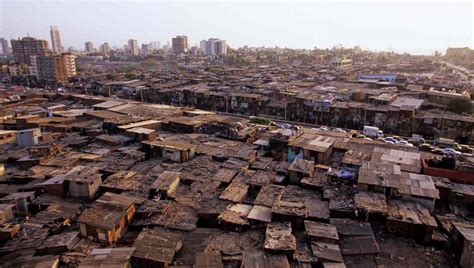 India, Mumbai: the contract for the 'redevelopment' of the Dharavi slum ...