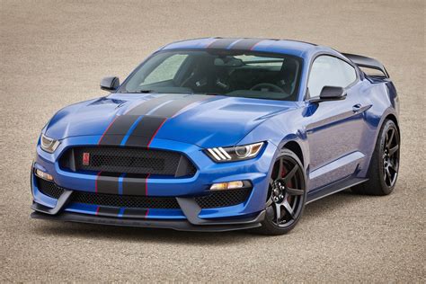 Hot New Colors and Features Announced for 2017 Ford Shelby GT350 Mustang - Hot Rod Network
