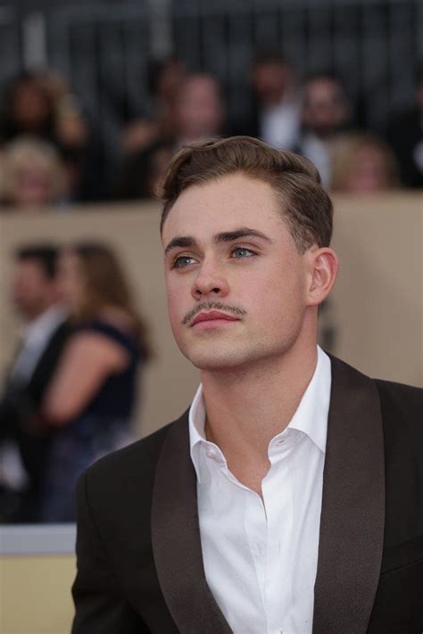 Dacre Montgomery and his bedroom eyes™ on the SAG Awards’ Red Carpet ...