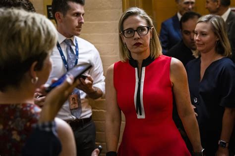 Kyrsten Sinema has toxic white lady energy.