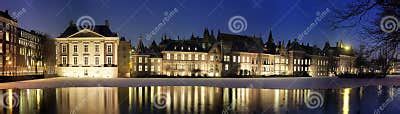 Binnenhof at night stock photo. Image of ducks, monument - 12619796