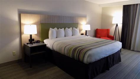 Country Inn & Suites by Radisson East - Discover Flagstaff