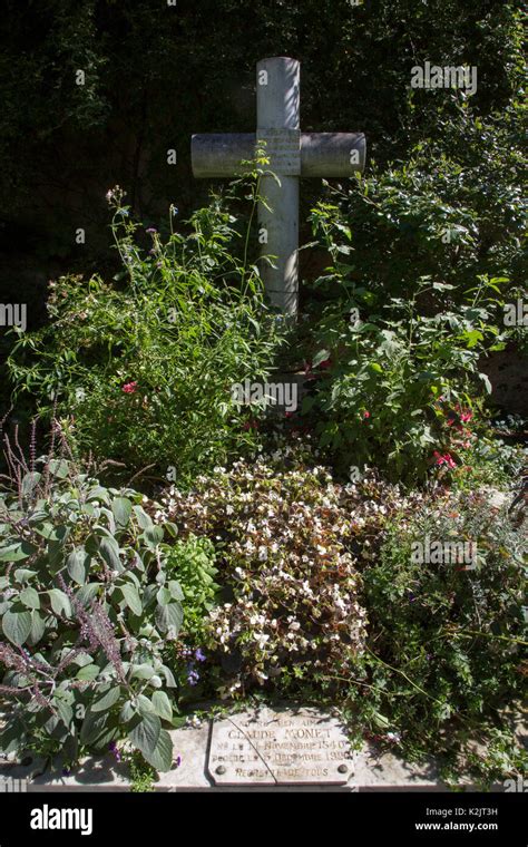 Claude Monet grave, Giverny, Normandy Stock Photo - Alamy