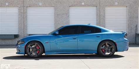 Dodge Charger w/ 22 inch Niche DTM Wheels