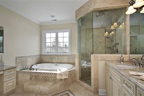 44 Primary Bathrooms with Corner Bathtubs (Photos) - Home Stratosphere