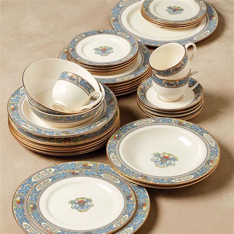 Autumn Dinnerware Collection – Lenox Corporation