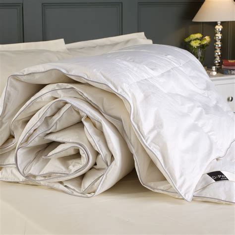 Pure White Duck Down Duvet Single Size 9 Tog | White ducks, Home furnishings, Duvet