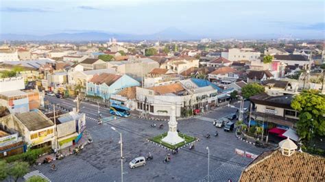 Historical Building of Tugu Yogyakarta Editorial Photo - Image of light, architecture: 109600111