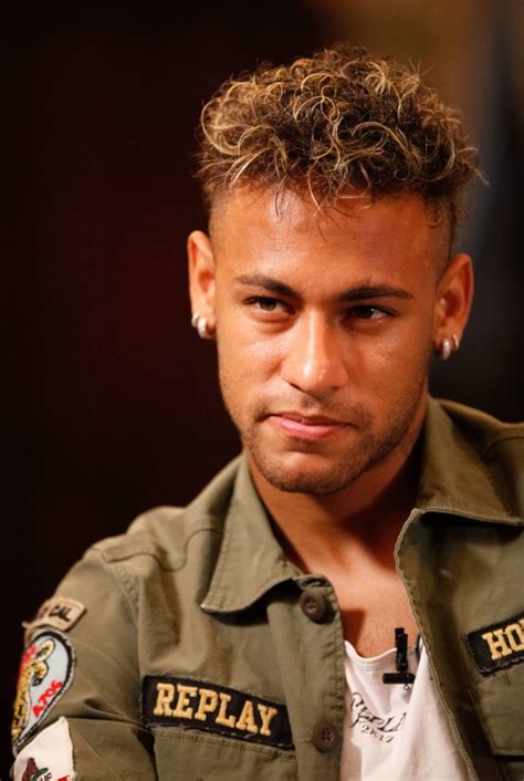 26 Neymar Hairstyles and Haircuts Inspirations