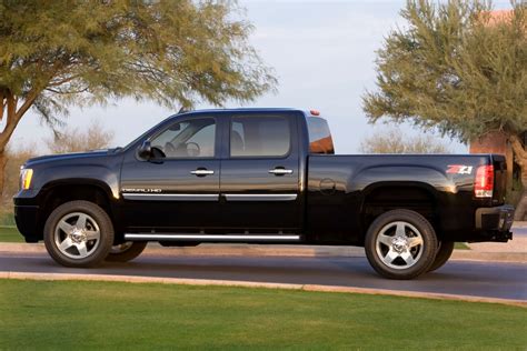 2013 GMC Sierra 2500HD VINs, Configurations, MSRP & Specs - AutoDetective