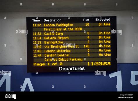 Departure board on the concourse of Reading Railway Station, England Stock Photo - Alamy