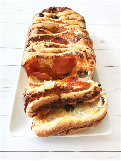 Pull-Apart Pizza Bread (Bread Machine) — The Skinny Fork